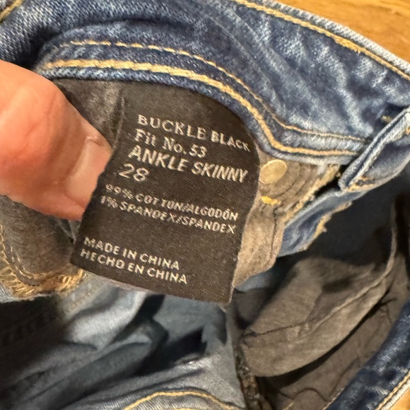 Buckle Black Fit No 53 Ankle Skinny Jeans 28 Denim Distressed Stretch - Picture 2 of 4